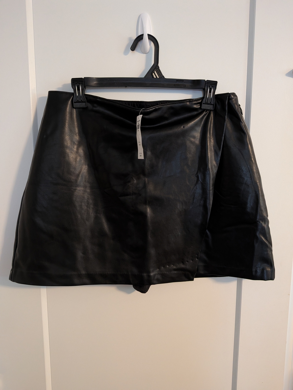 Abercrombie & Fitch Black Faux Leather Mini Skort